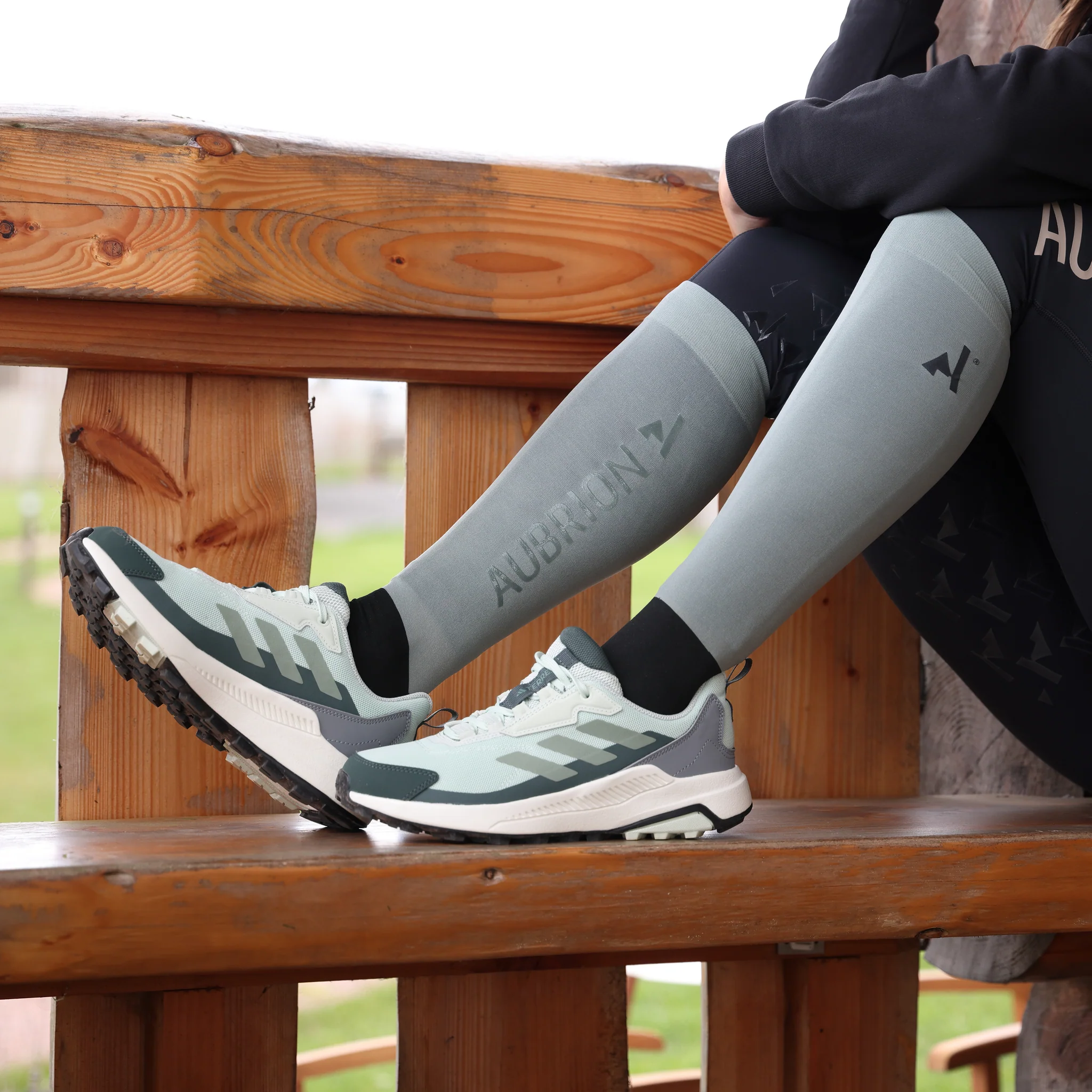 Shires Aubrion React Performance Socks Sage Adult